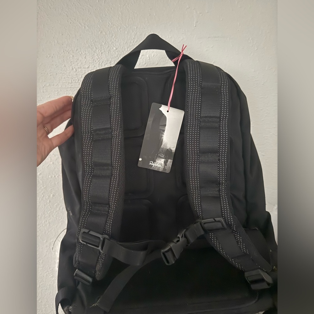 NWT Rapha Backpack Laptop Commuter Travel Black And White Hidden Pocket - Picture 3 of 3